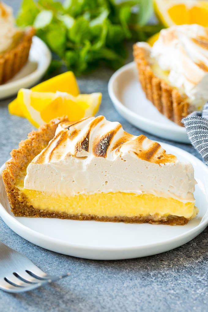 Show-Stopping Brown Sugar Lemon Tart: Intense Lemon Meets Sweet Meringue